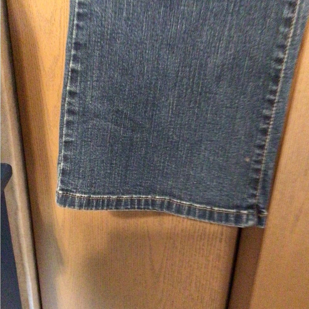 Levi’s Perfectly Slimming Bootcut 512 jeans - Picture 2 of 4
